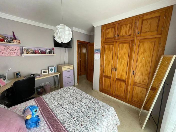 Image No.20-3 Bed Property for sale