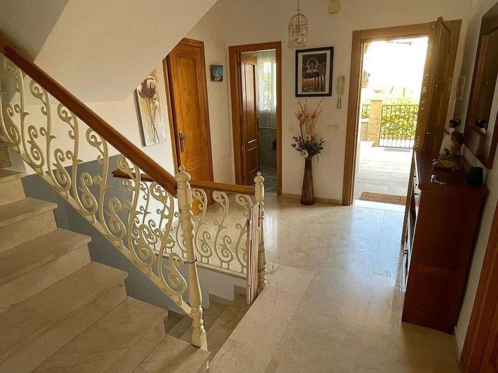 Image No.5-3 Bed Property for sale