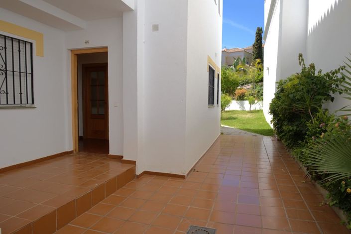 Image No.19-1 Bed Property for sale