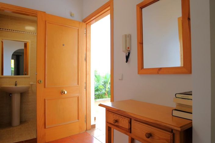 Image No.4-1 Bed Property for sale