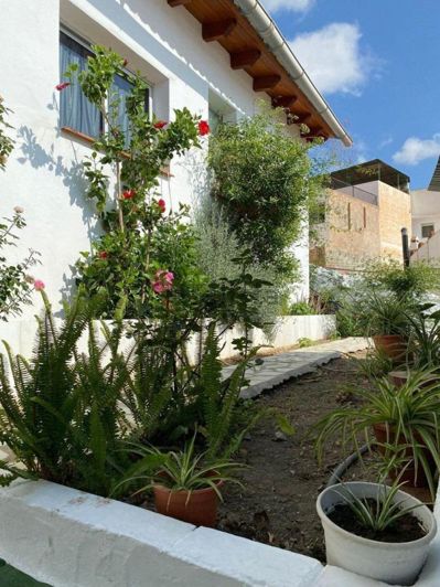 Image No.4-3 Bed Property for sale