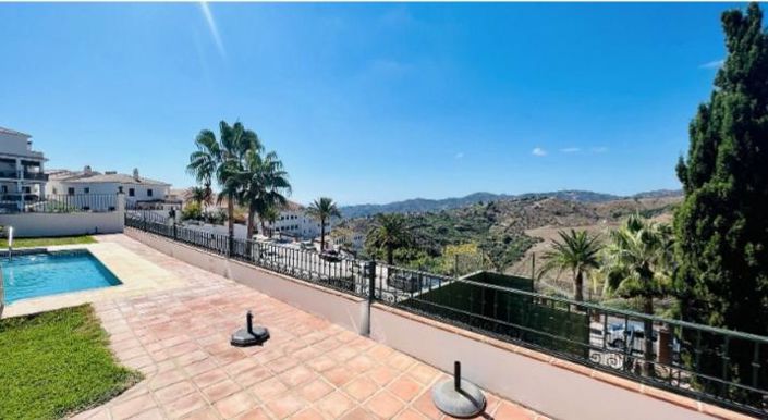 Image No.24-2 Bed Property for sale