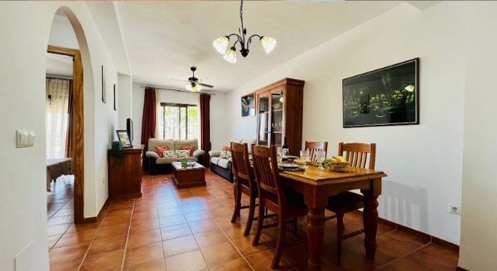 Image No.7-2 Bed Property for sale