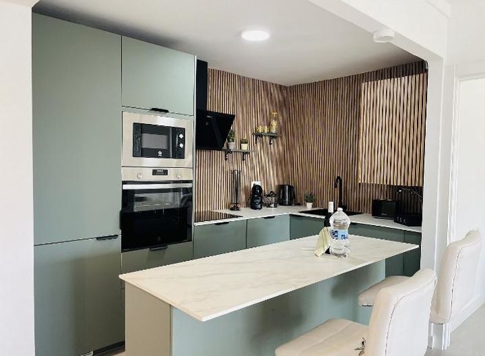 Image No.13-3 Bed Property for sale