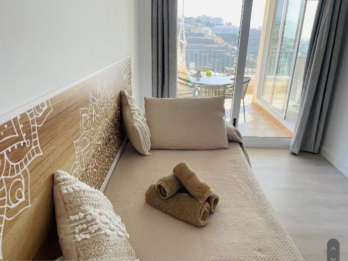 Image No.27-3 Bed Property for sale