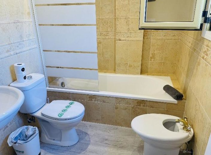 Image No.39-3 Bed Property for sale