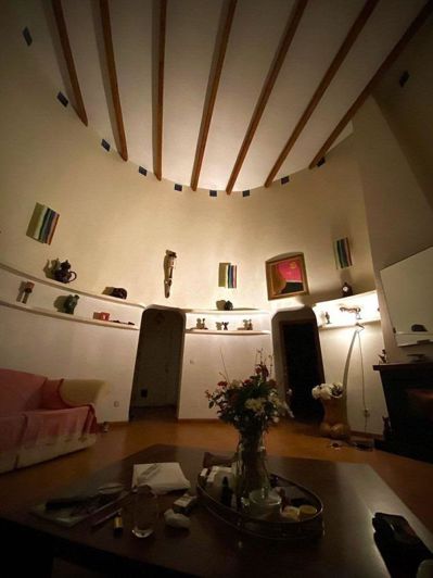 Image No.8-6 Bed Property for sale