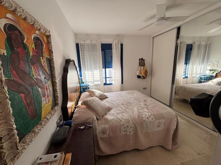 Image No.10-3 Bed Property for sale