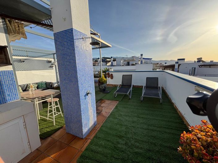 Image No.24-3 Bed Property for sale