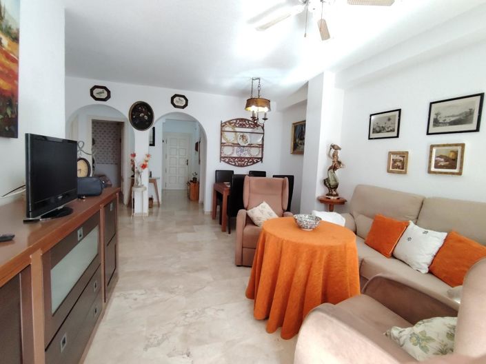 Image No.12-2 Bed Property for sale