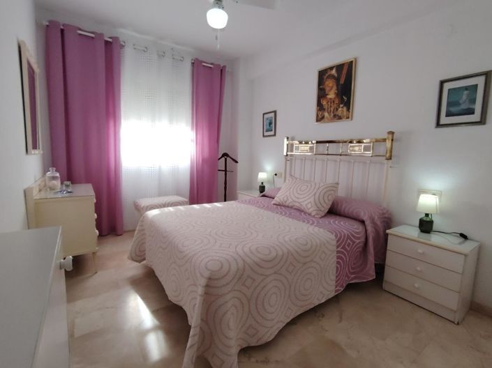 Image No.18-2 Bed Property for sale