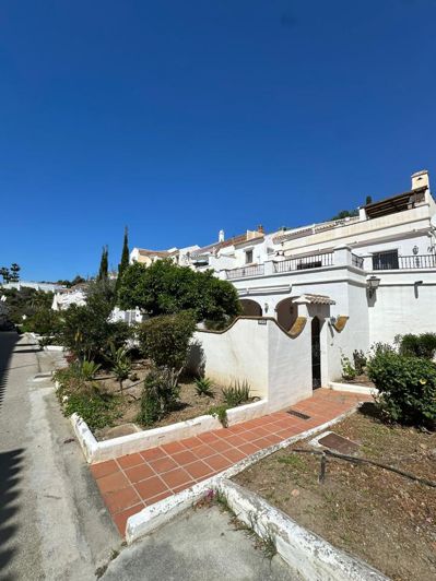 Image No.1-3 Bed Property for sale