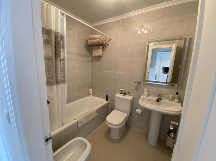 Image No.17-2 Bed Property for sale