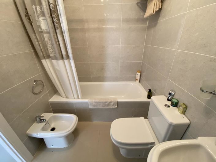 Image No.19-2 Bed Property for sale