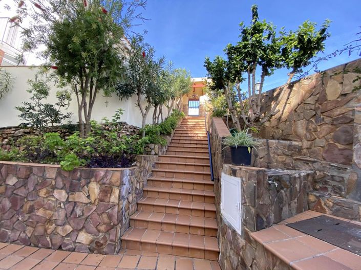 Image No.35-2 Bed Property for sale