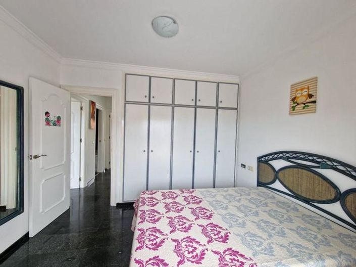 Image No.10-3 Bed Property for sale