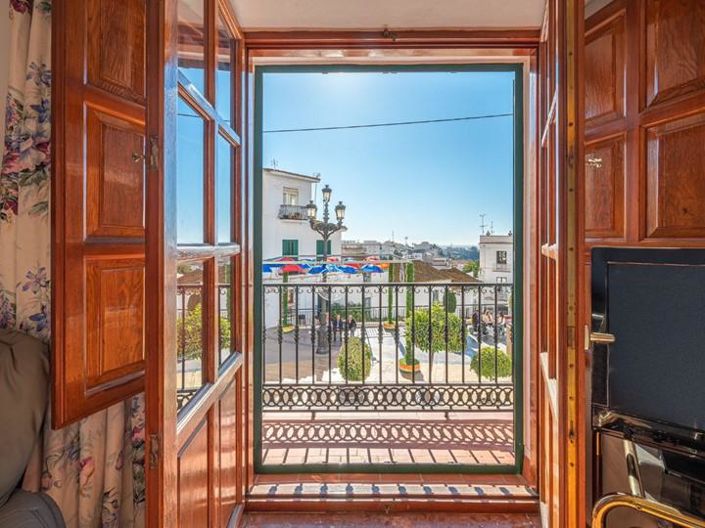 Image No.2-Propriété de 4 chambres à vendre à Malaga