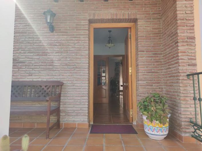 Image No.16-5 Bed Property for sale