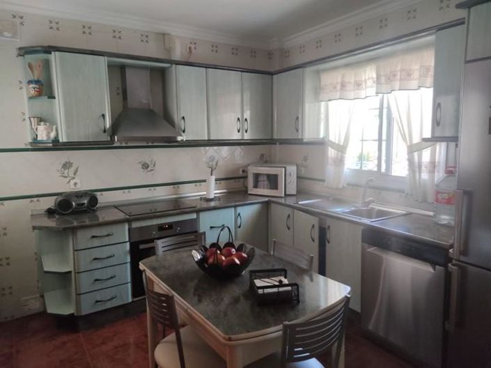 Image No.4-5 Bed Property for sale