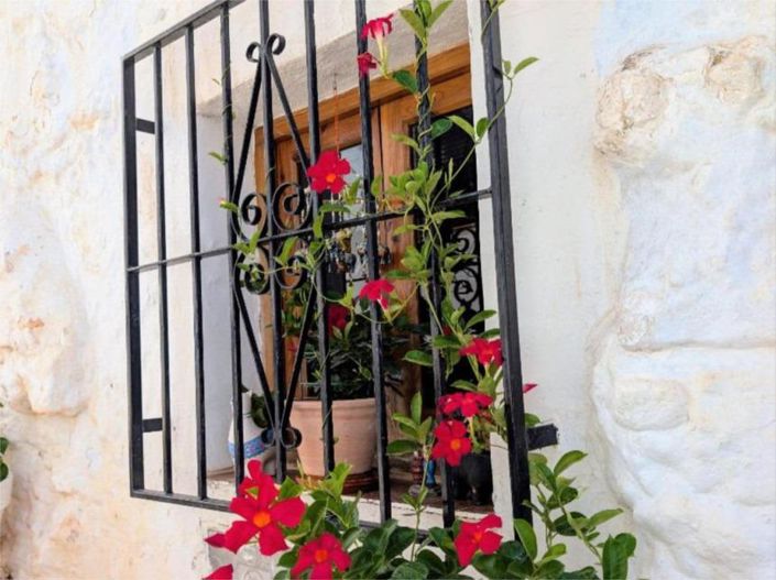 Image No.11-1 Bed Property for sale