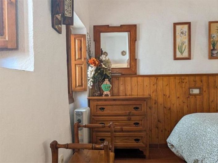 Image No.8-1 Bed Property for sale