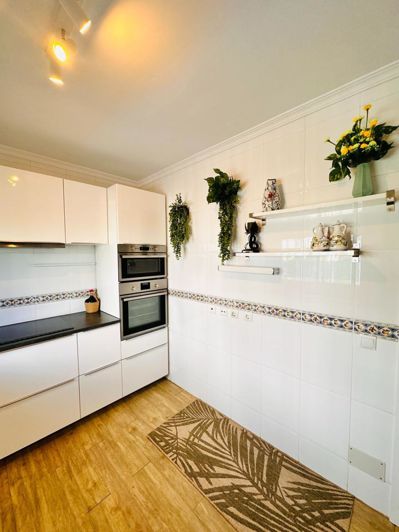 Image No.10-3 Bed Property for sale