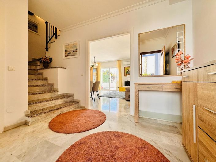 Image No.13-3 Bed Property for sale