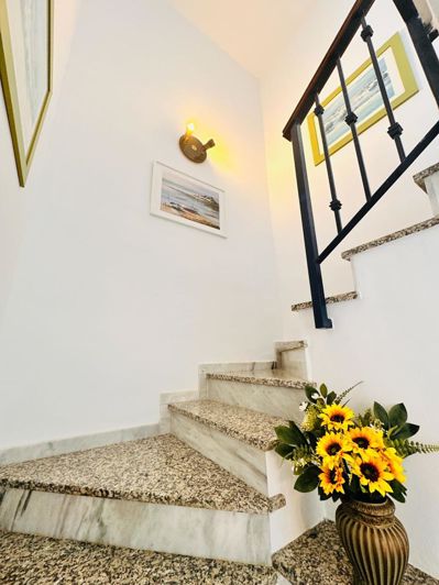 Image No.20-3 Bed Property for sale