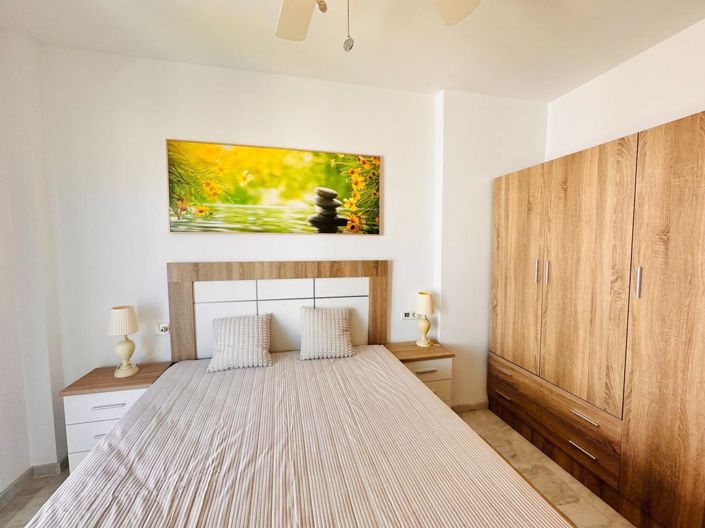 Image No.26-3 Bed Property for sale