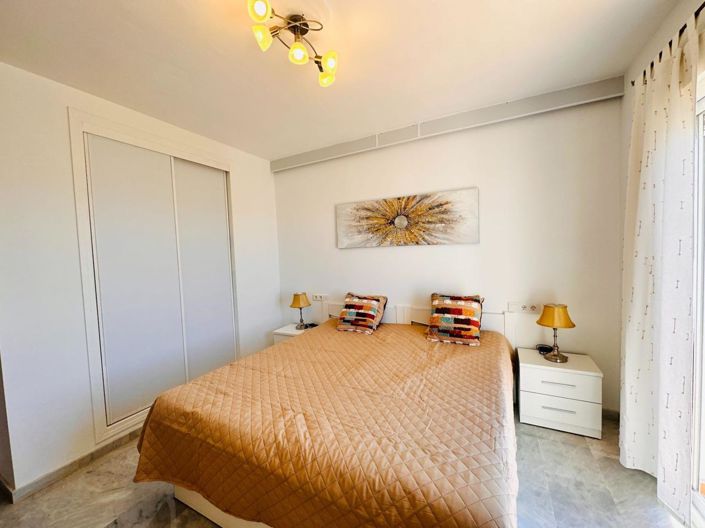 Image No.30-3 Bed Property for sale