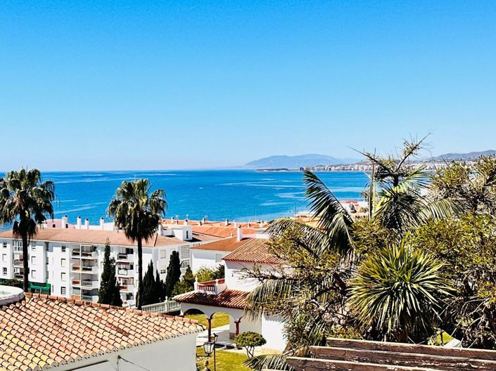 Image No.54-3 Bed Property for sale