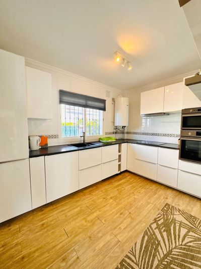 Image No.9-3 Bed Property for sale