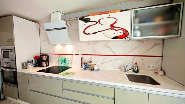 Image No.12-3 Bed Property for sale