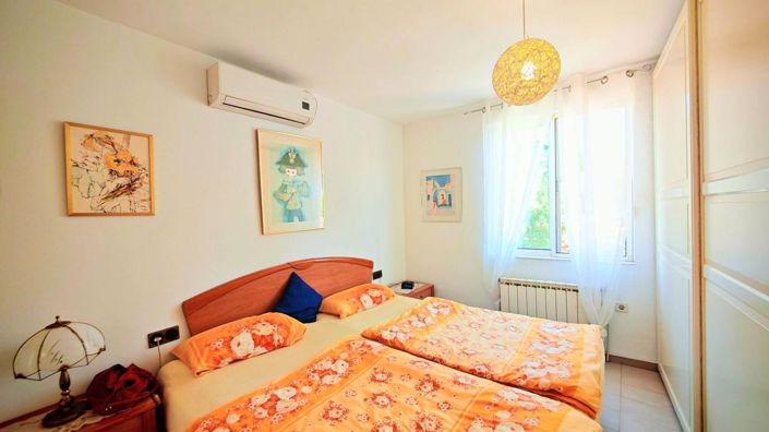 Image No.20-3 Bed Property for sale