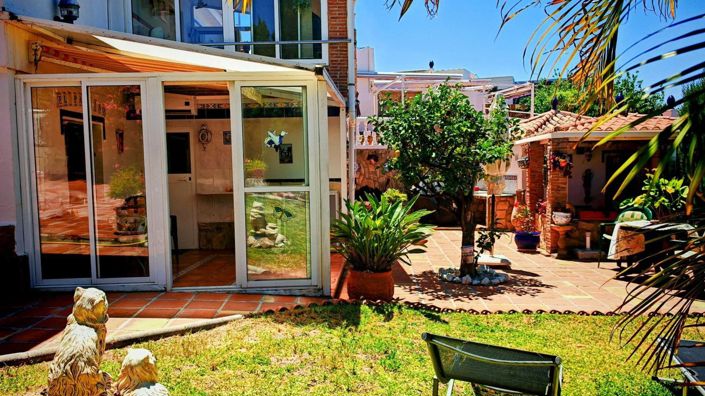 Image No.3-3 Bed Property for sale