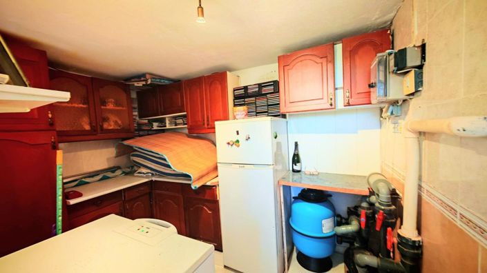 Image No.39-3 Bed Property for sale