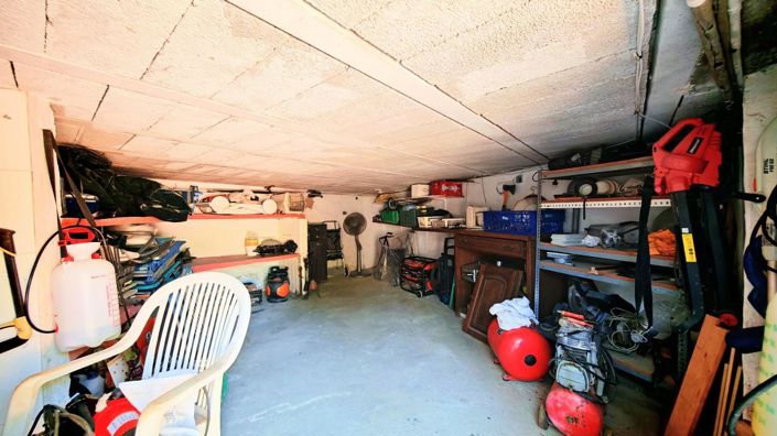 Image No.40-3 Bed Property for sale