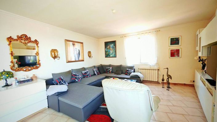 Image No.6-3 Bed Property for sale