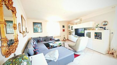 4160980-32fdd35d
