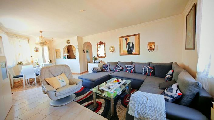 Image No.8-3 Bed Property for sale