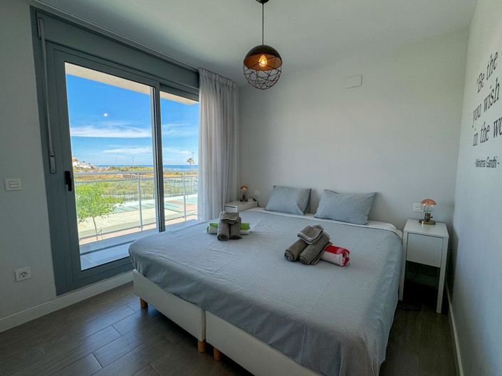 Image No.8-3 Bed Property for sale