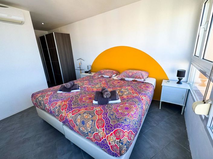 Image No.10-3 Bed Property for sale