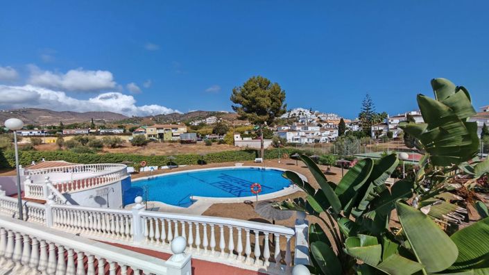 Image No.1-3 Bed Property for sale