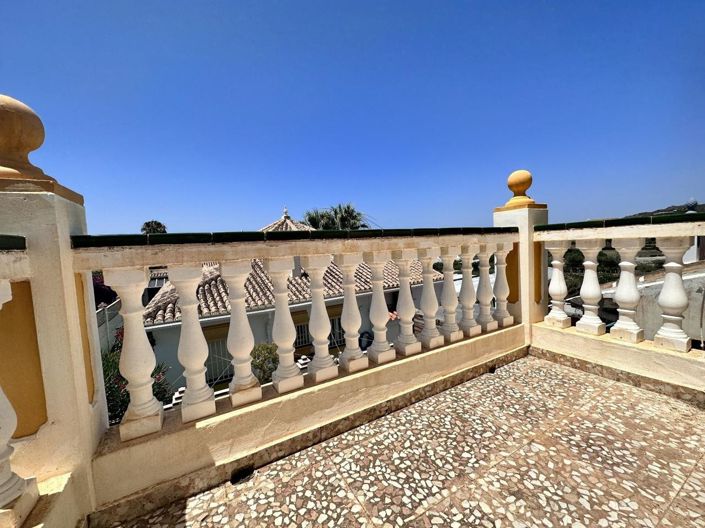 Image No.20-3 Bed Property for sale