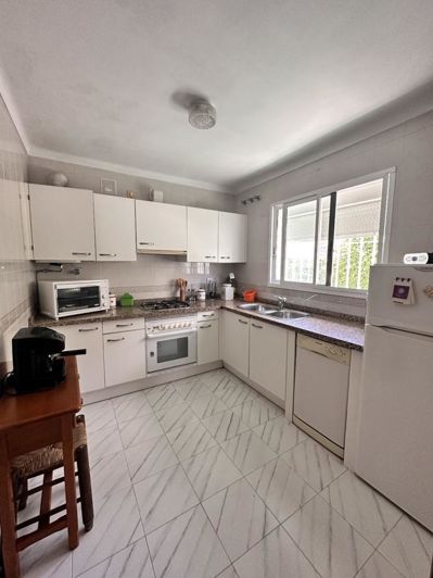 Image No.8-3 Bed Property for sale