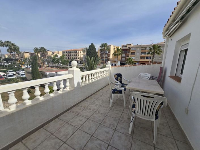Image No.1-3 Bed Property for sale