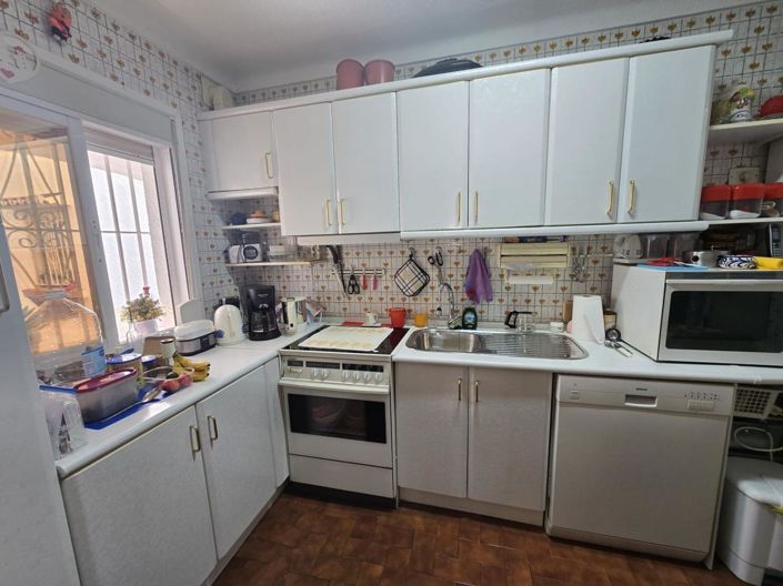 Image No.10-3 Bed Property for sale