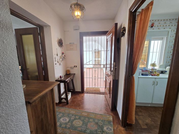 Image No.12-3 Bed Property for sale