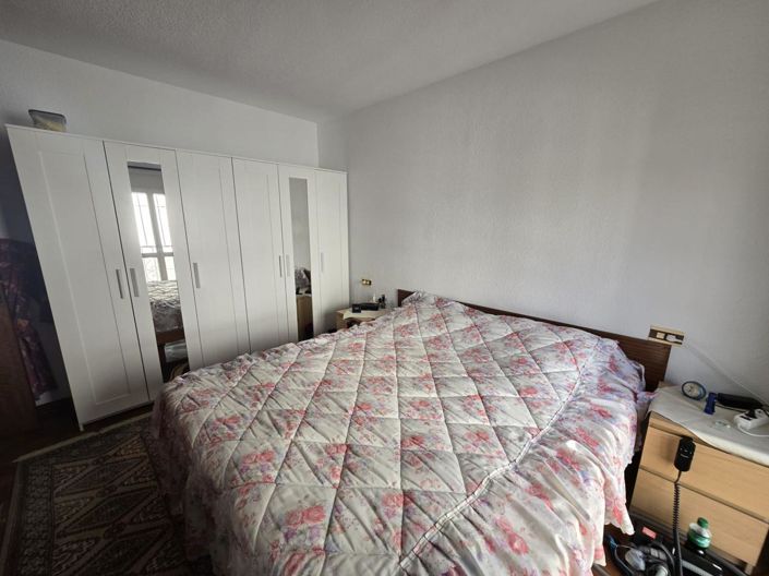 Image No.15-3 Bed Property for sale