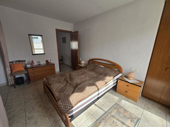 Image No.19-3 Bed Property for sale